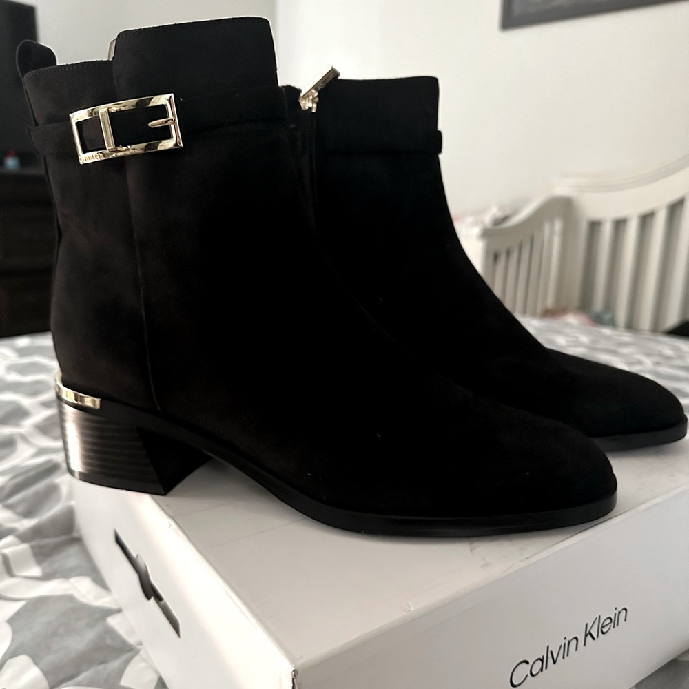 Calvin Klein Womens Faux Leather Harness Ankle